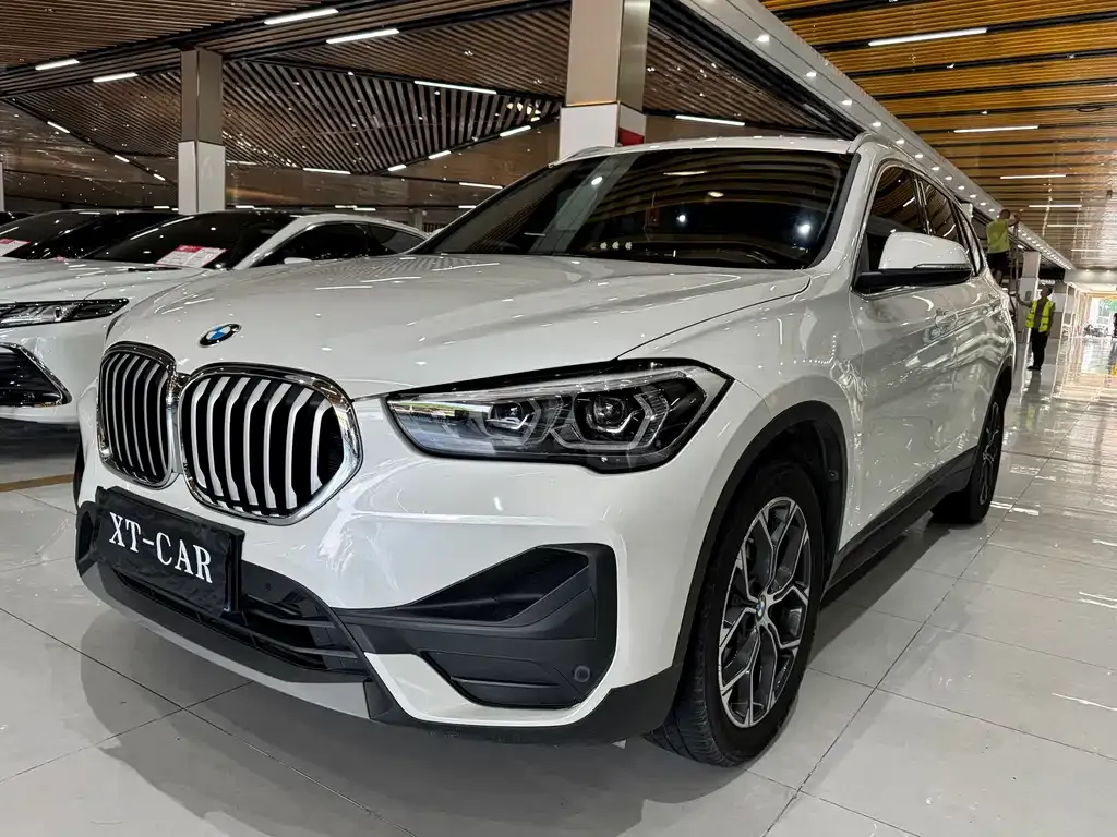 BMW X1 — фото 10