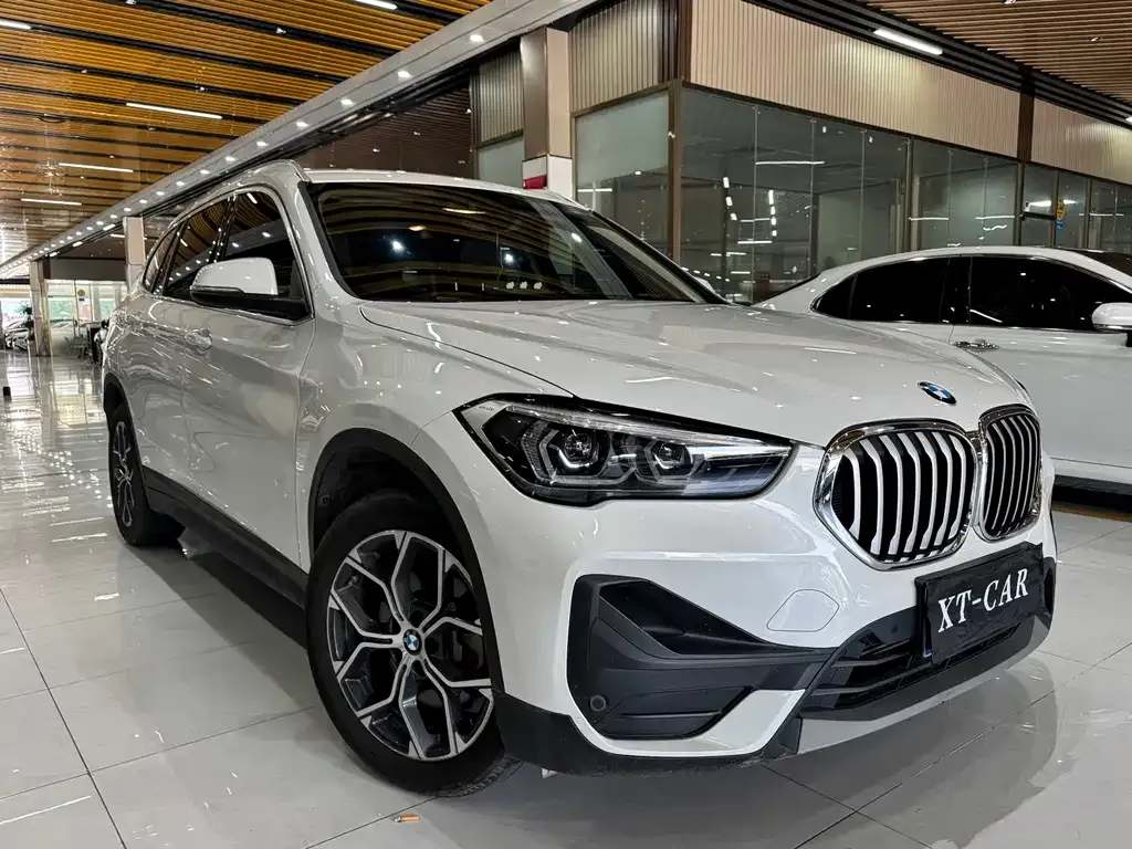BMW X1 — фото 9