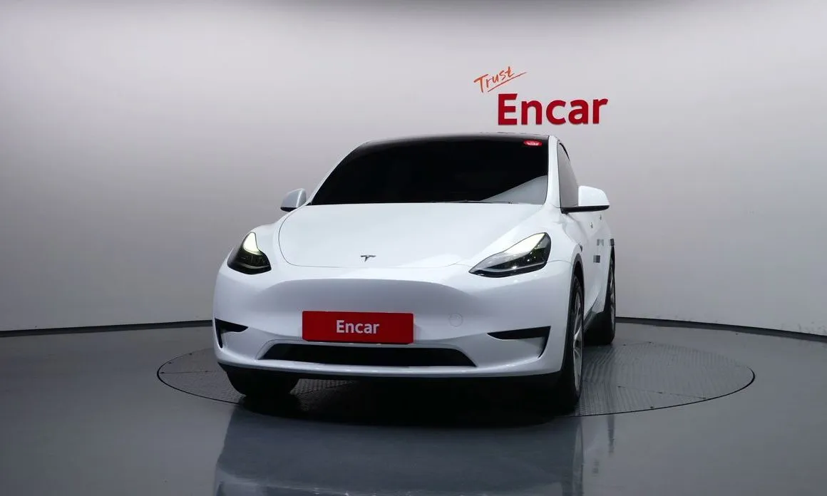 Tesla Model Y — фото 8