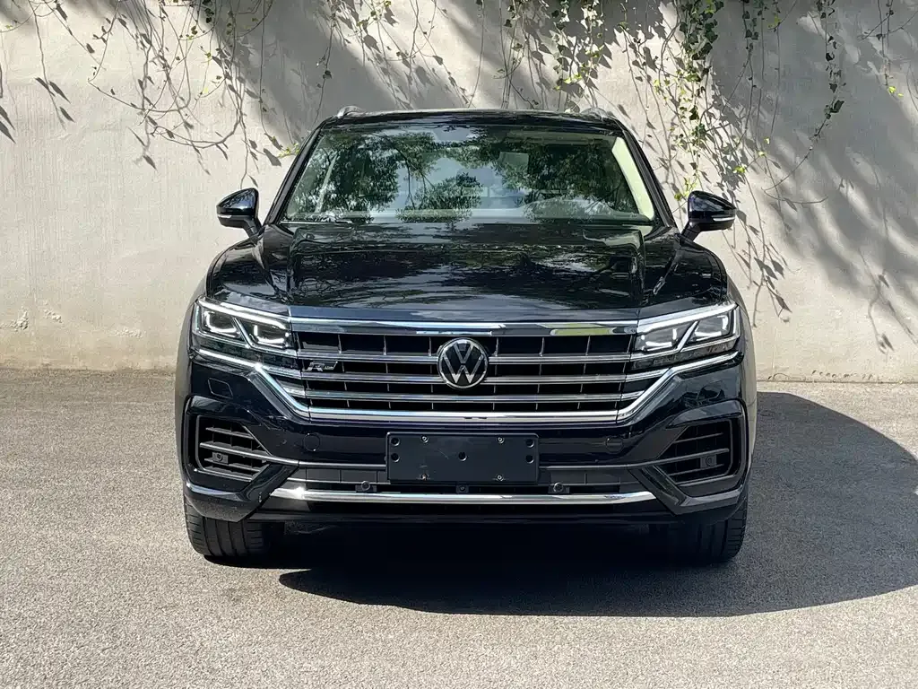 Volkswagen Touareg — фото 4