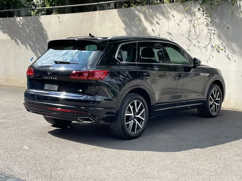 Volkswagen Touareg — фото 5