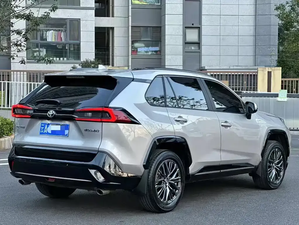 Toyota Wildlander — фото 2