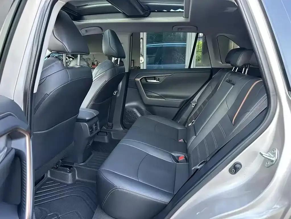 Toyota Wildlander — фото 8