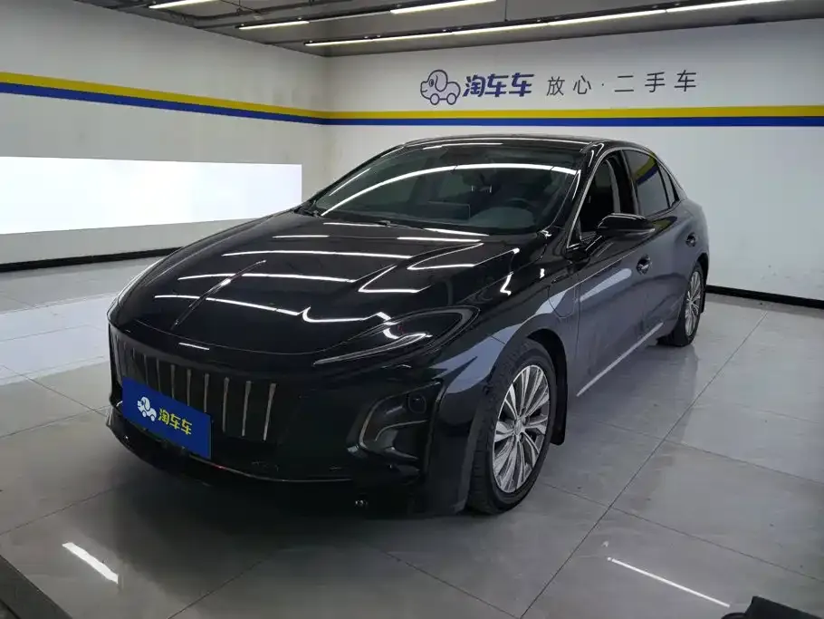 Hongqi E-QM5 — фото 1