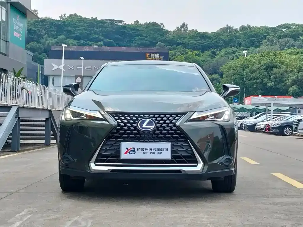 Lexus UX — фото 8