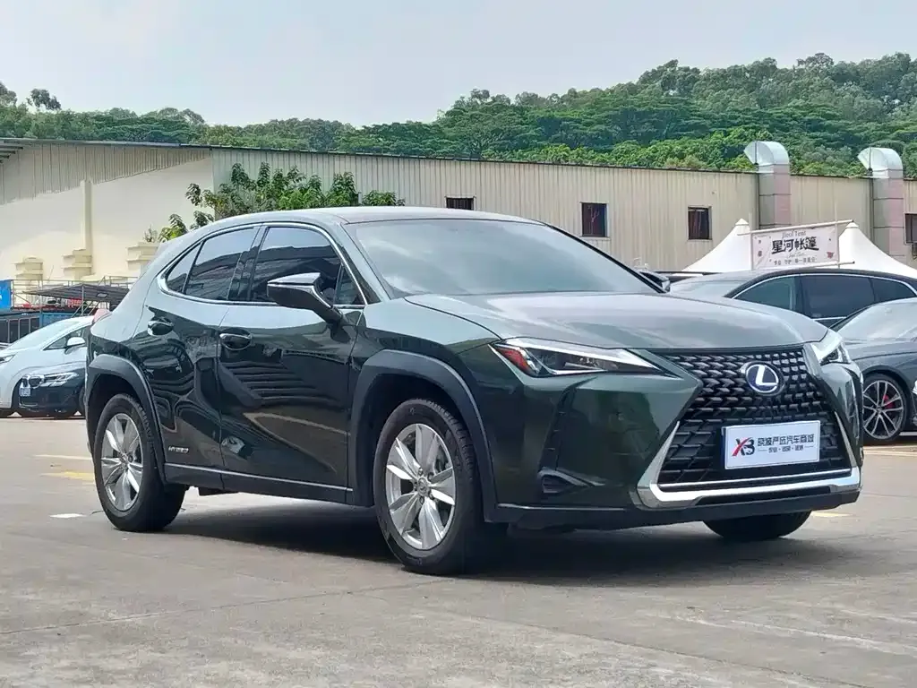 Lexus UX — фото 7