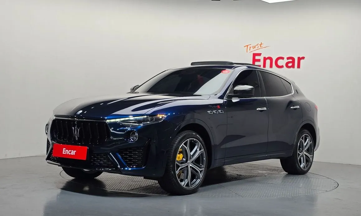 Maserati Levante — фото 1