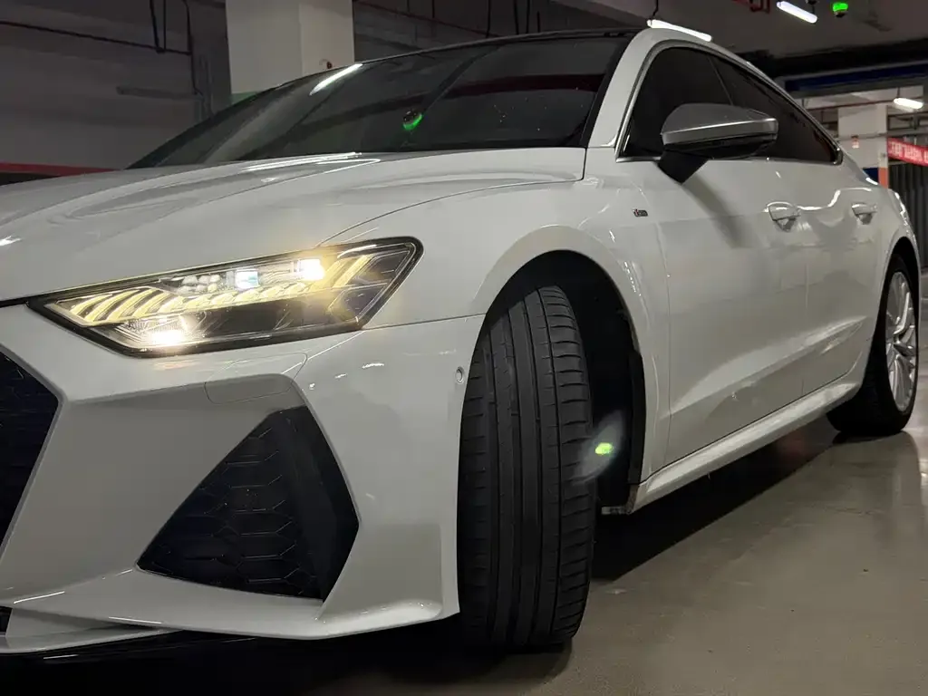 Audi A7 — фото 10