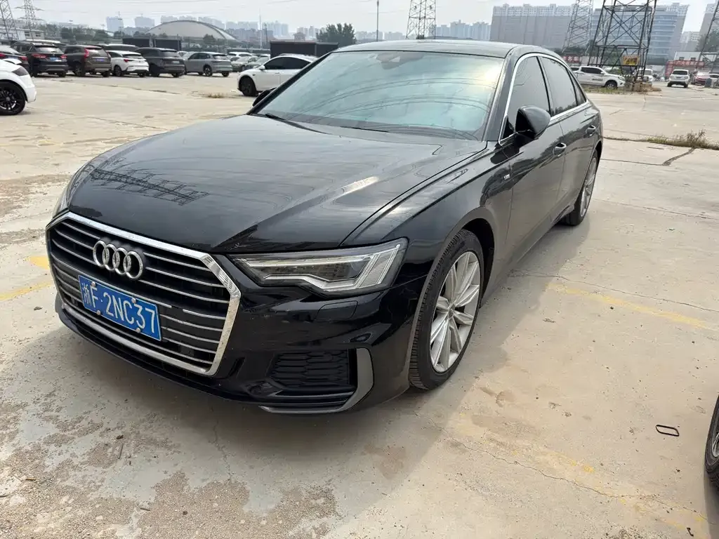 Audi A6L — фото 1