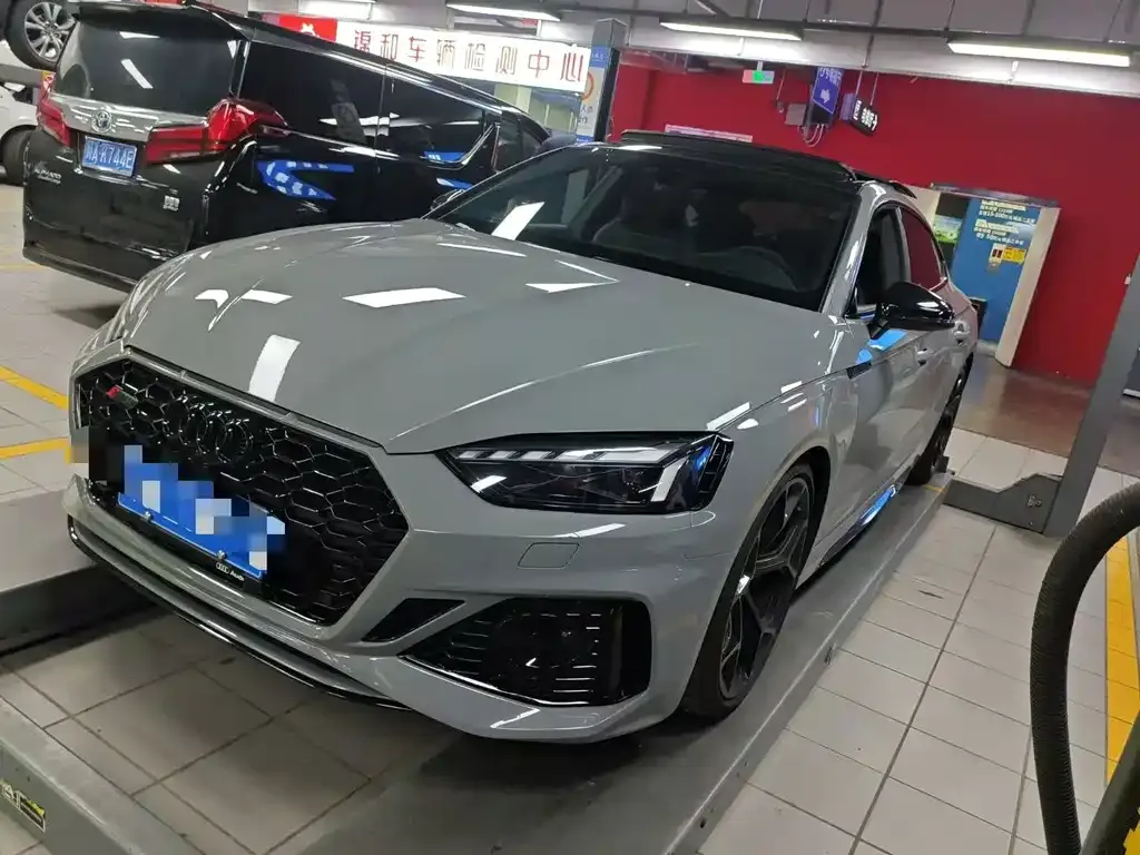 Audi RS 5 — фото 1