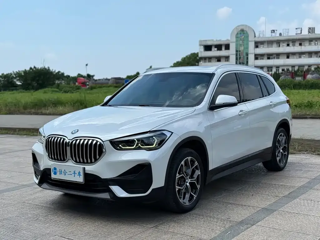BMW X1 — фото 7