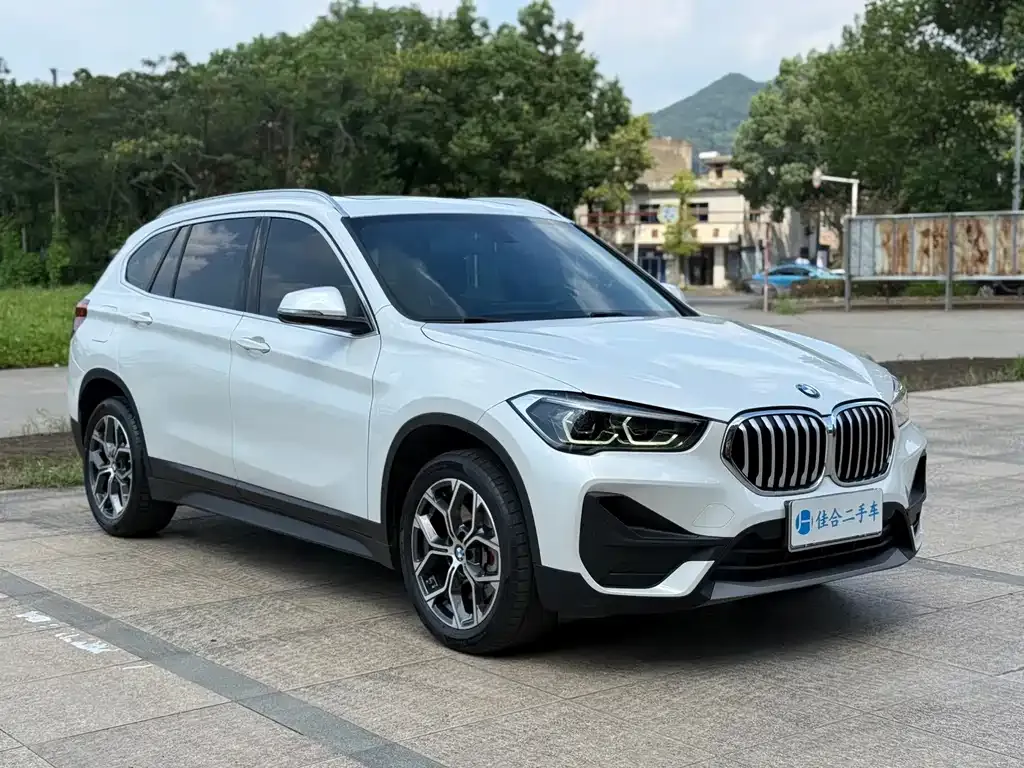 BMW X1 — фото 9