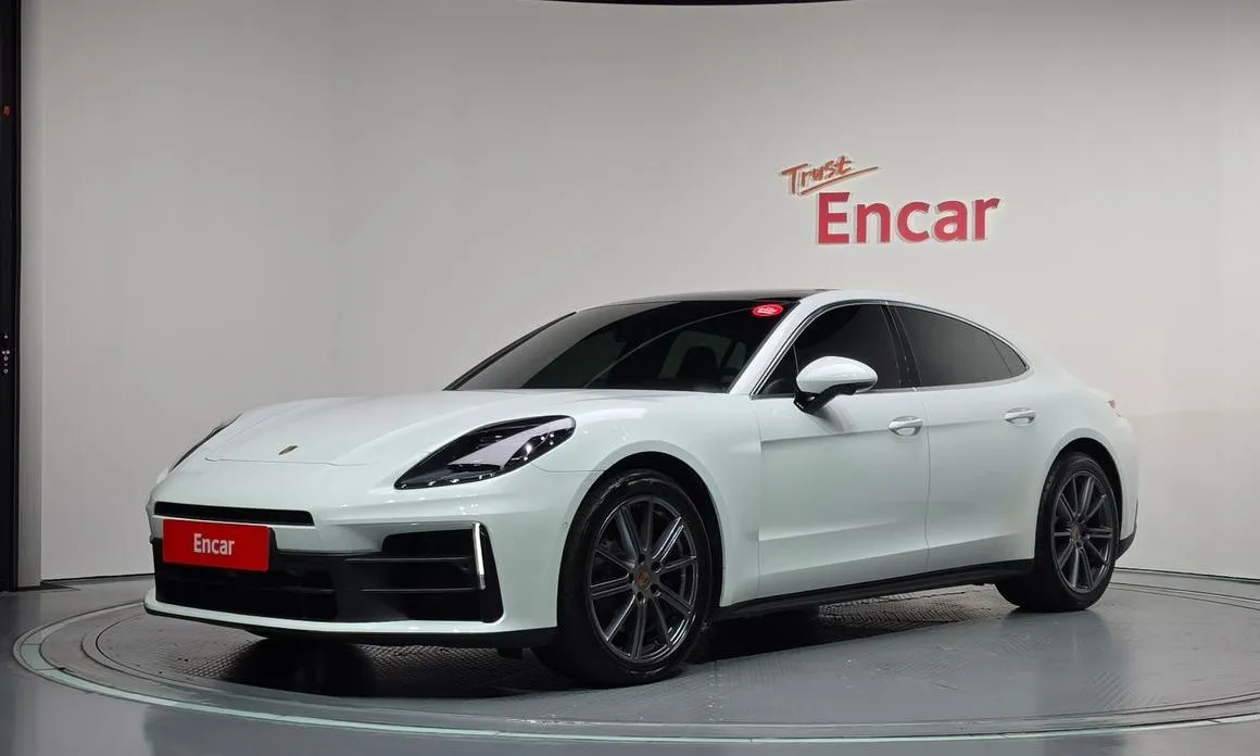 Porsche Panamera — фото 1