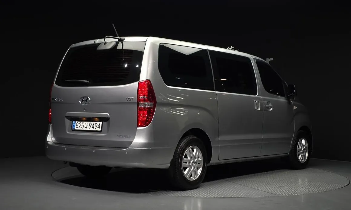 Hyundai Starex — фото 4
