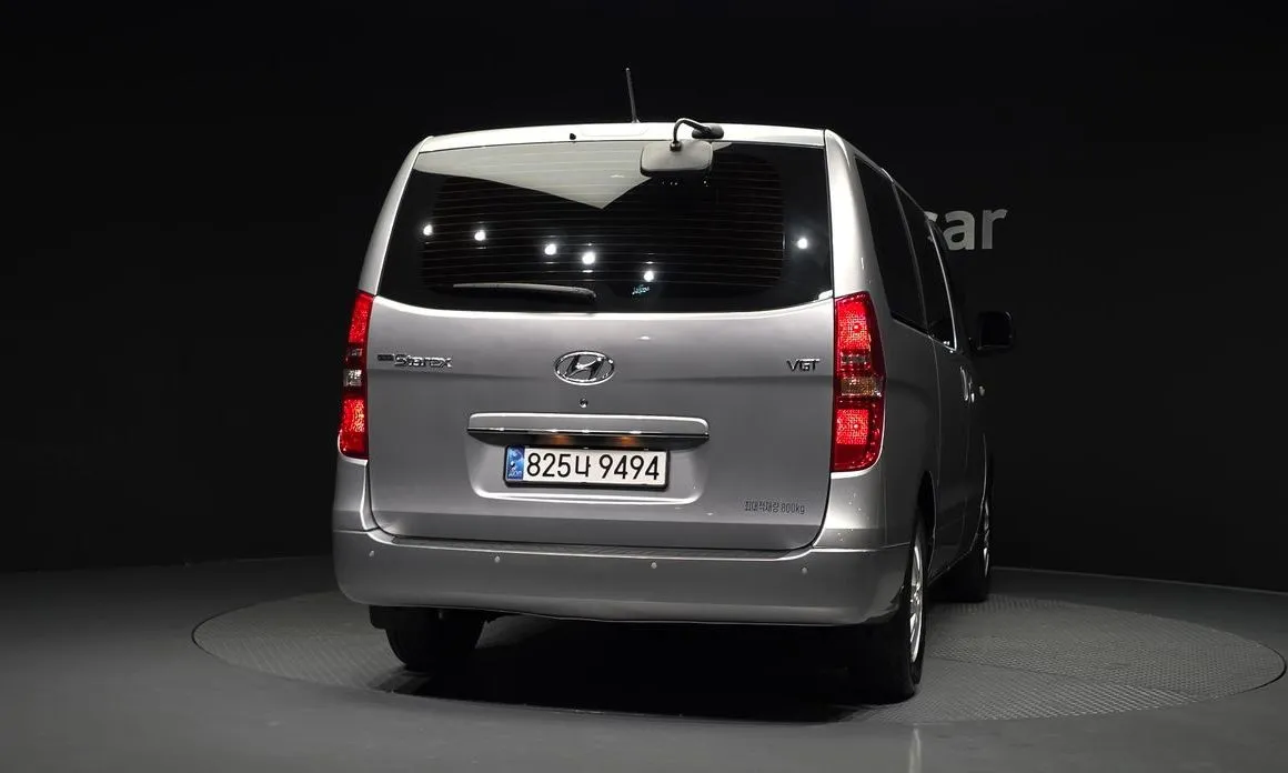 Hyundai Starex — фото 3