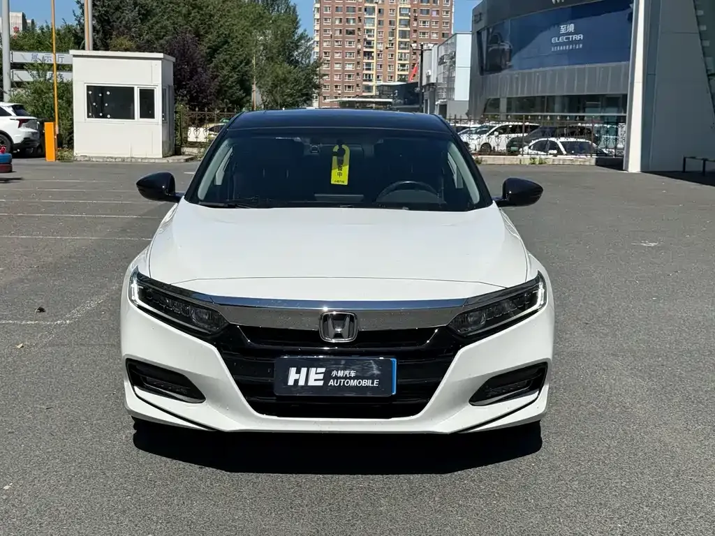 Honda Accord — фото 8