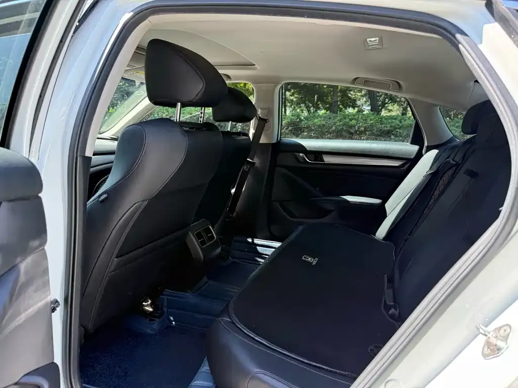 Honda Accord — фото 2