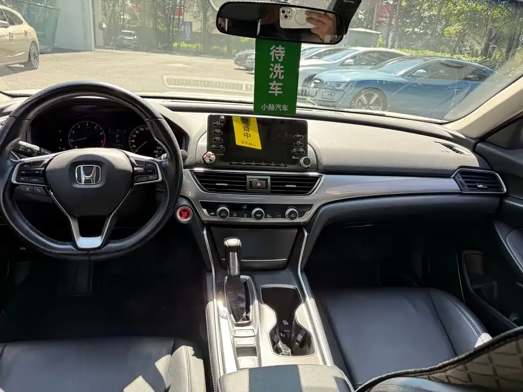 Honda Accord — фото 4