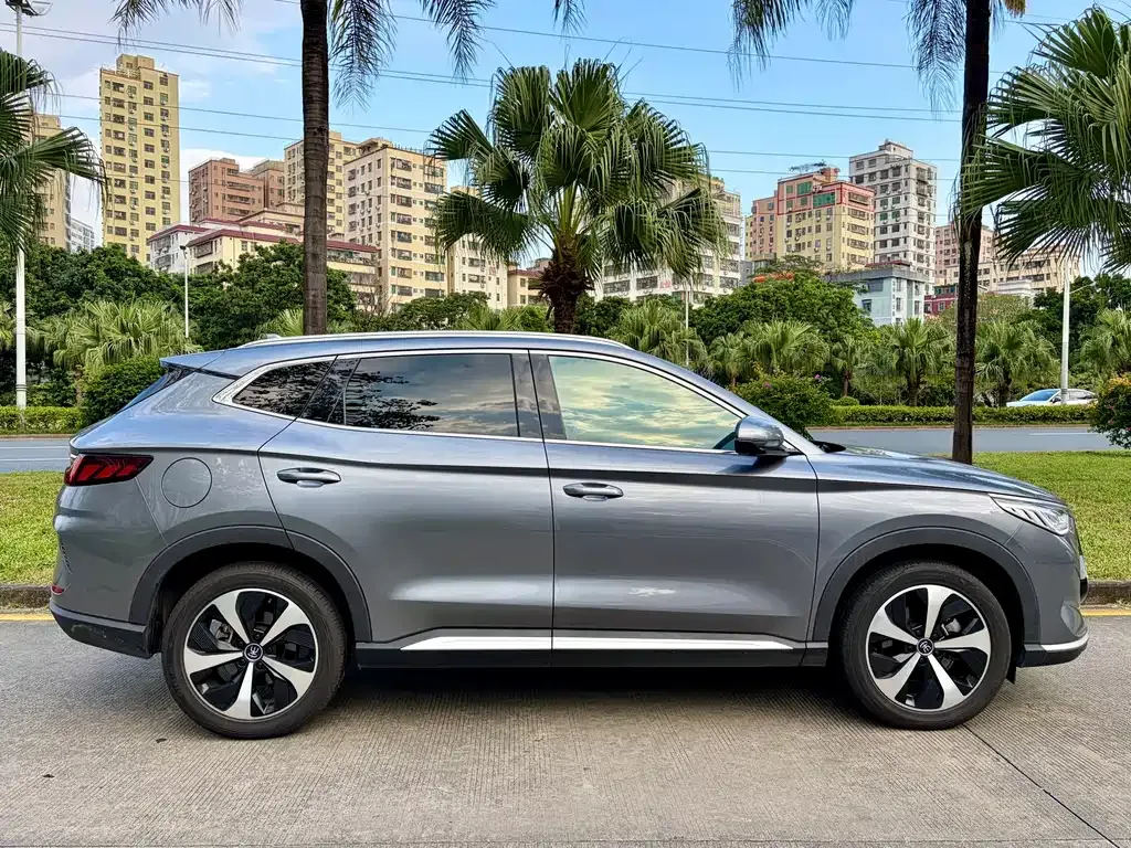 BYD PLUS New Energy — фото 5