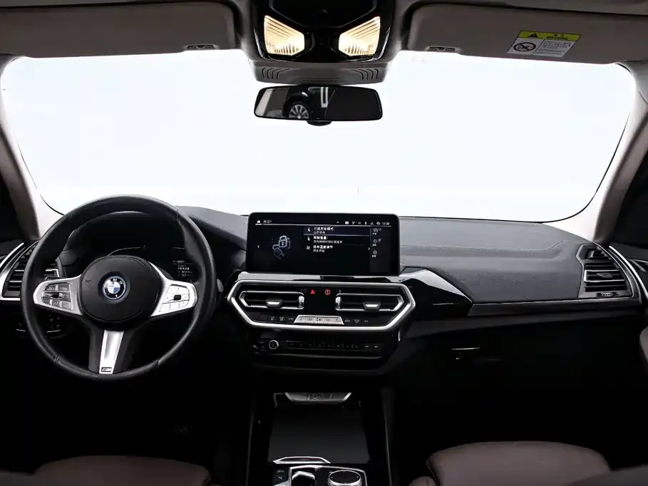 BMW iX3 — фото 6