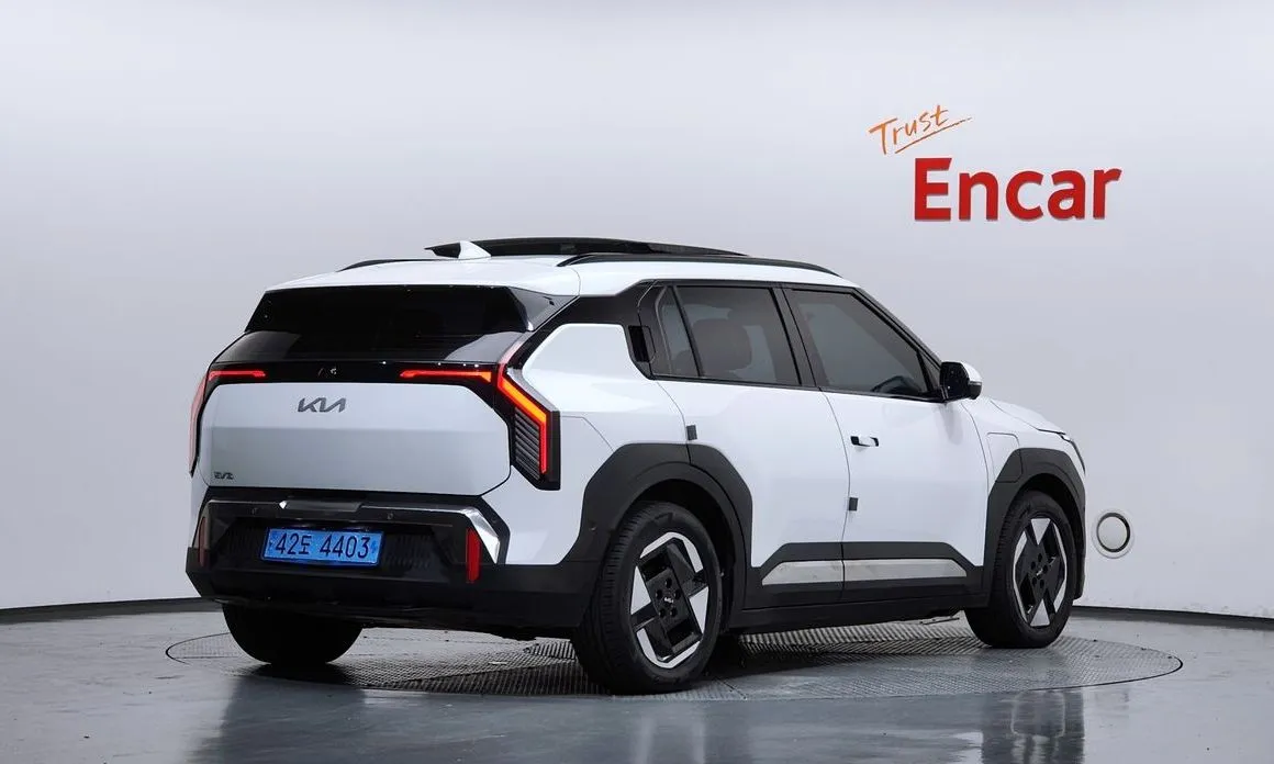Kia EV3 — фото 4