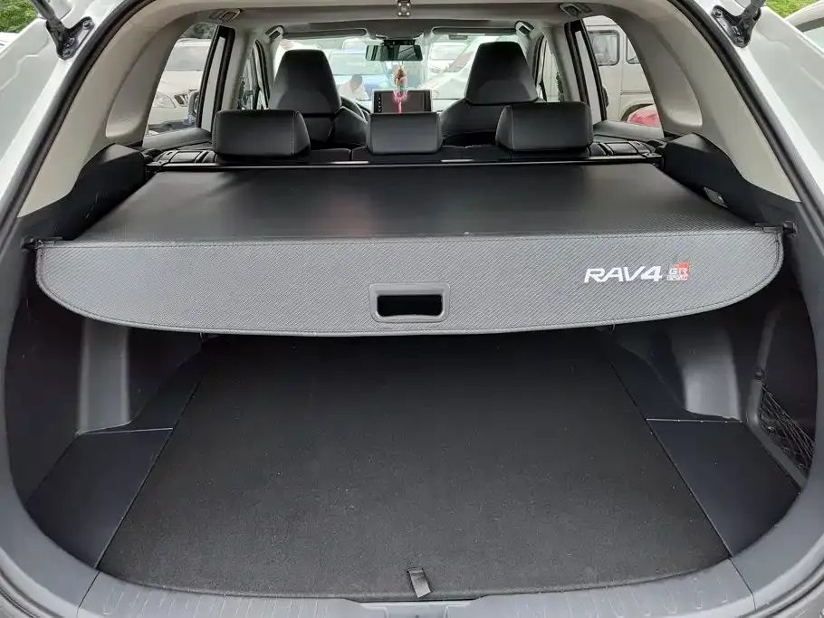 Toyota RAV4 — фото 4