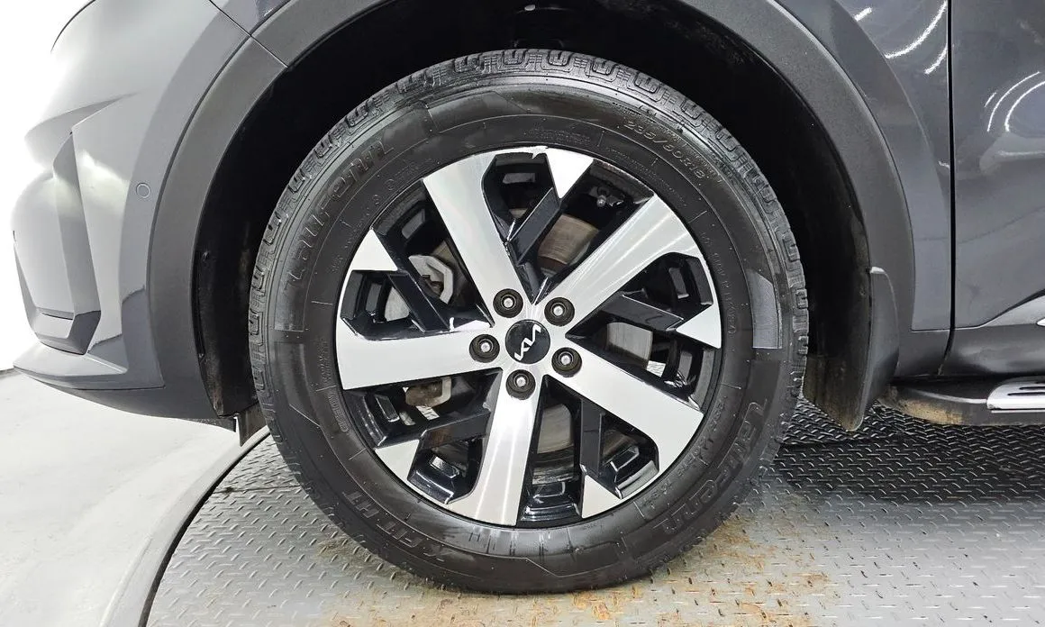 Kia Sorento — фото 6