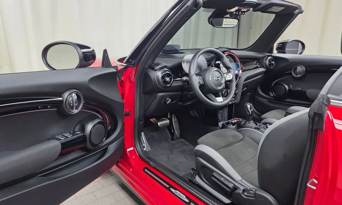 Mini Cooper Convertible — фото 10