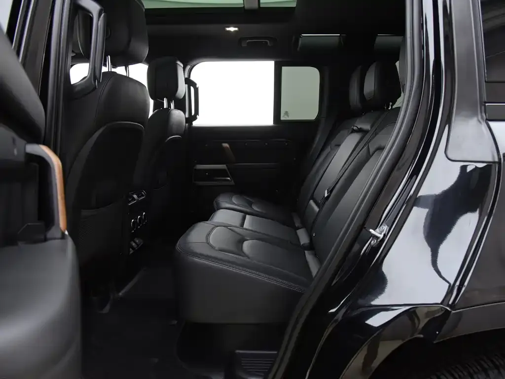 Land Rover Defender — фото 2