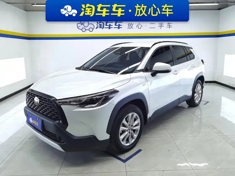 Toyota Corolla Cross — фото 1