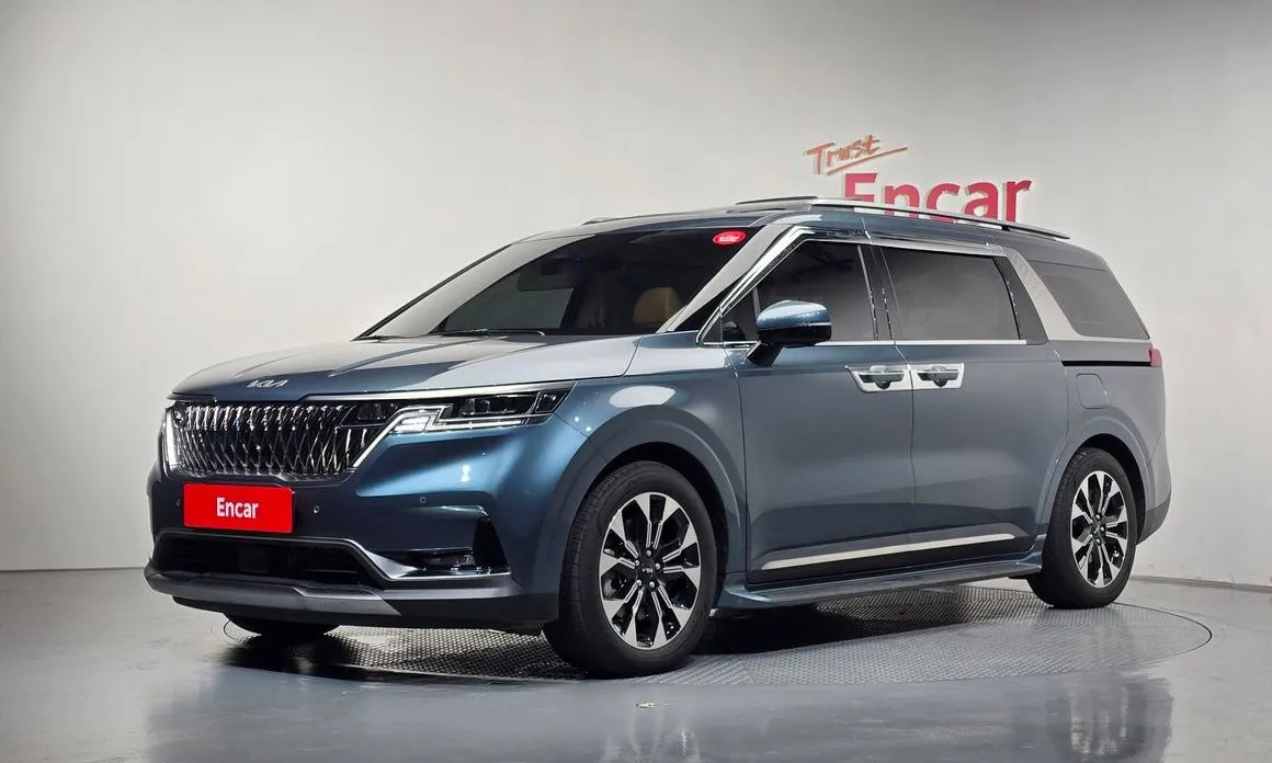 Kia Carnival — фото 1