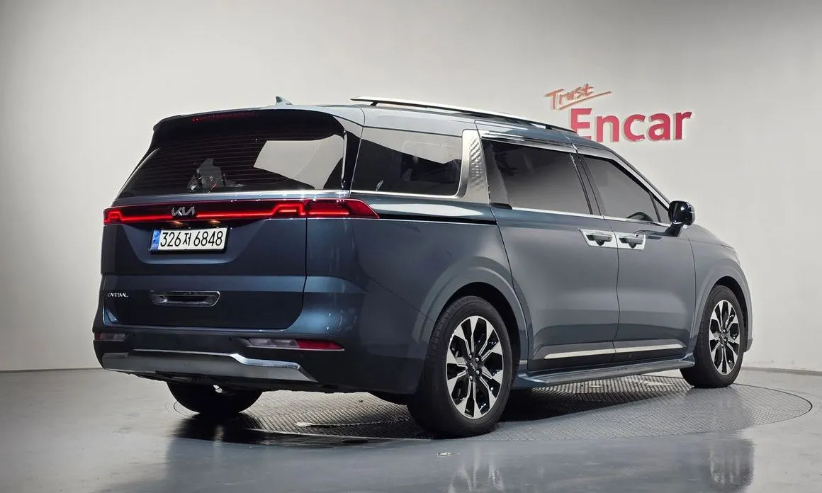 Kia Carnival — фото 6