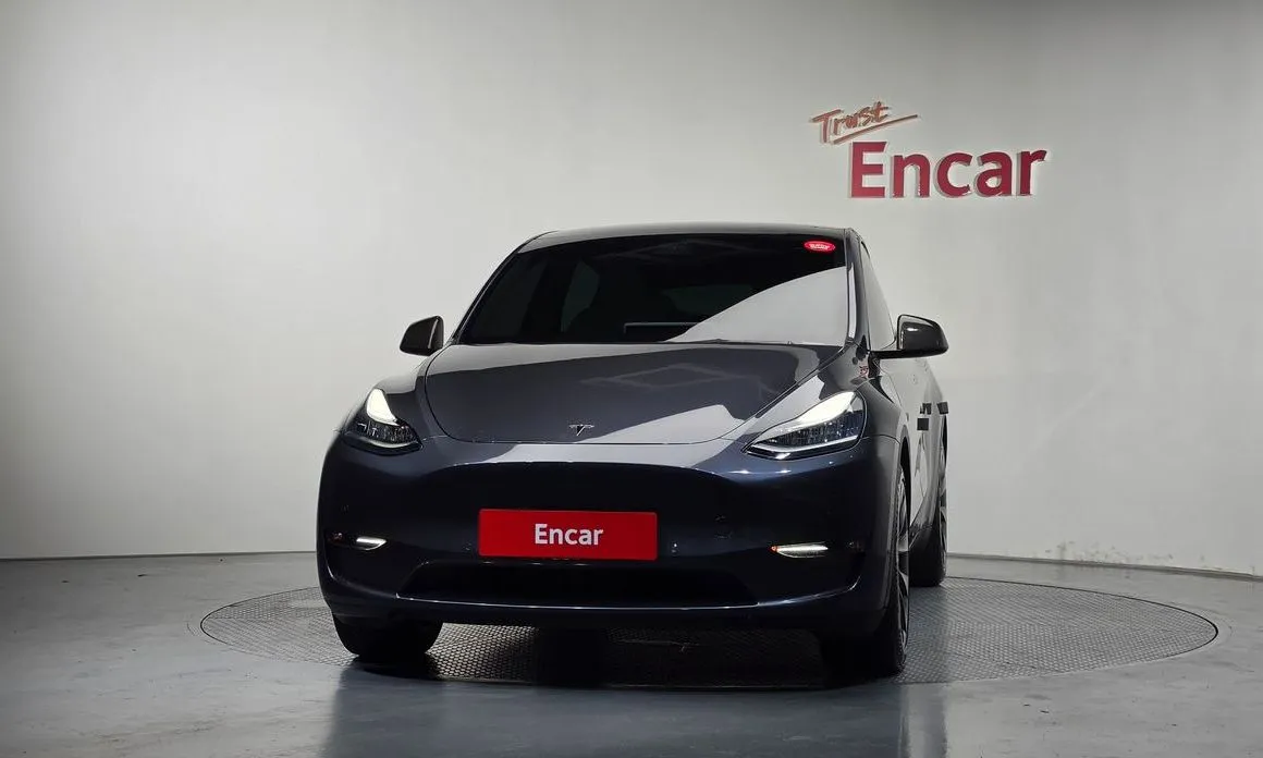 Tesla Model Y — фото 5