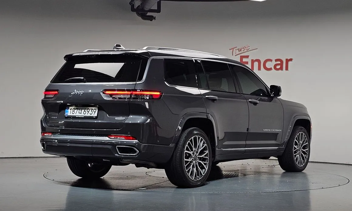 Jeep Cherokee — фото 10