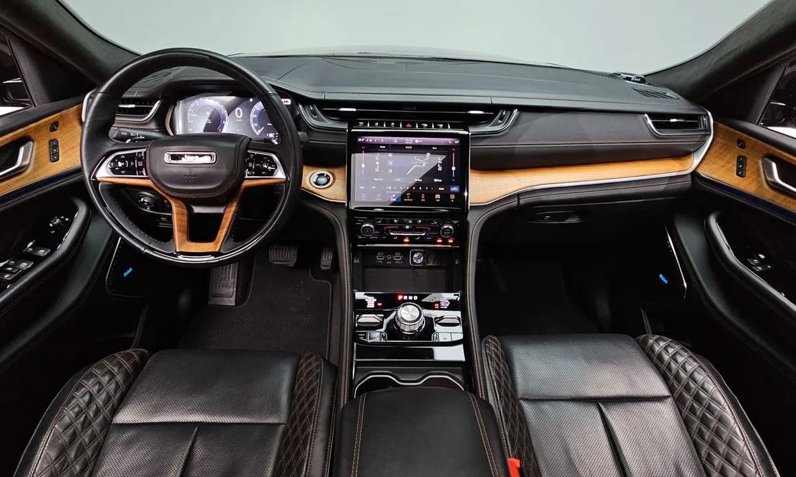 Jeep Cherokee — фото 7