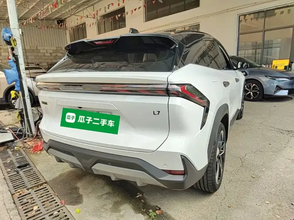 Geely Galaxy L7 — фото 10