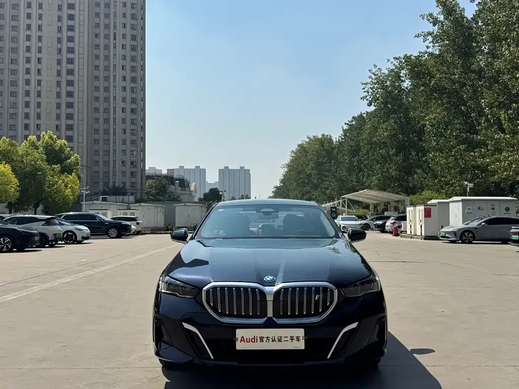 BMW i5 — фото 7