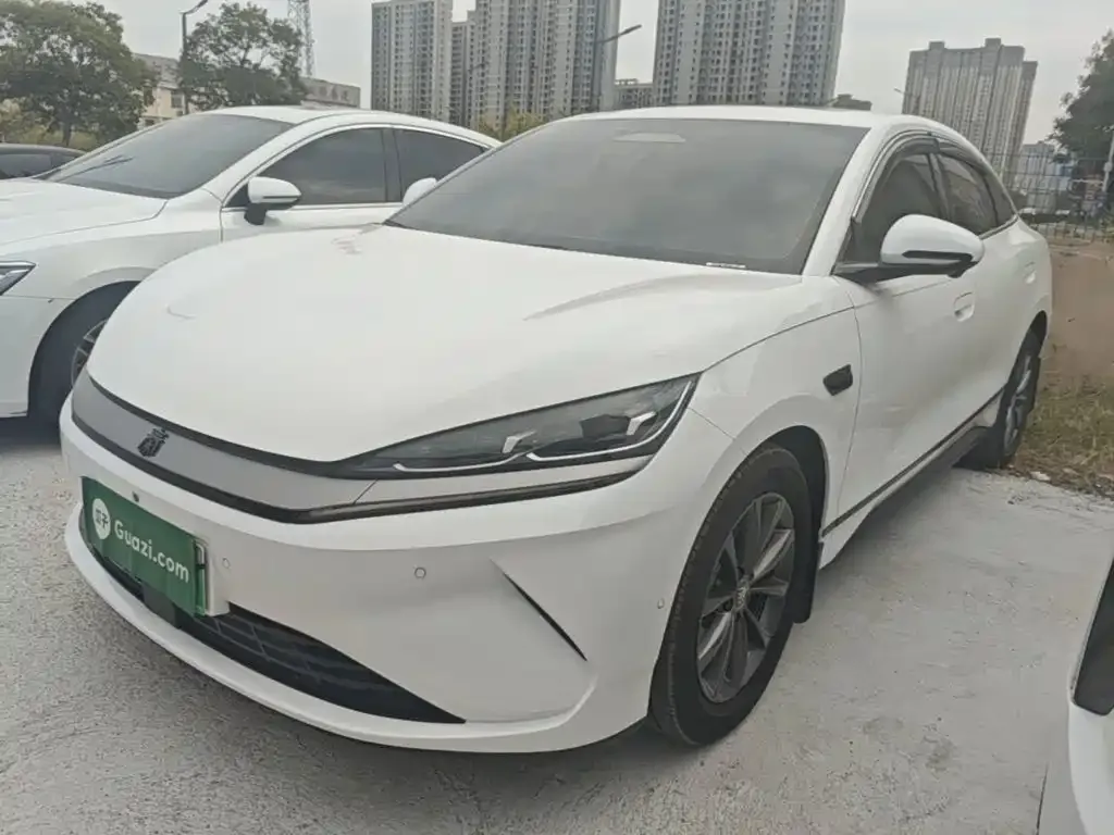 BYD Qin L — фото 10