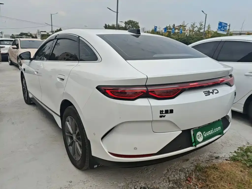 BYD Qin L — фото 6