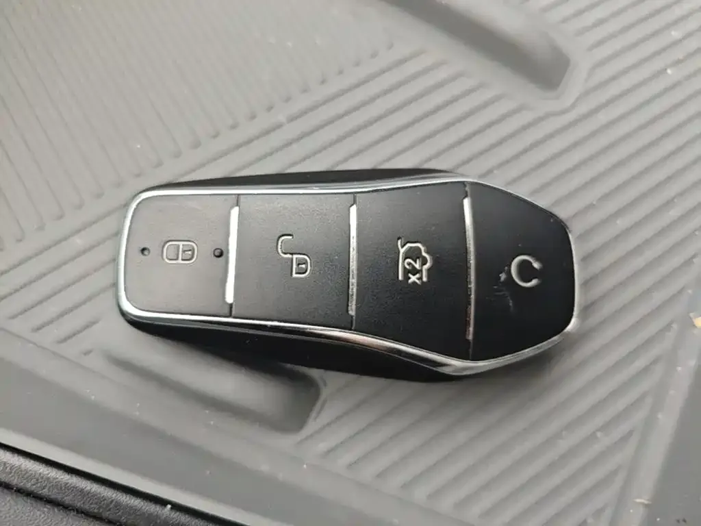 BYD Qin L — фото 2