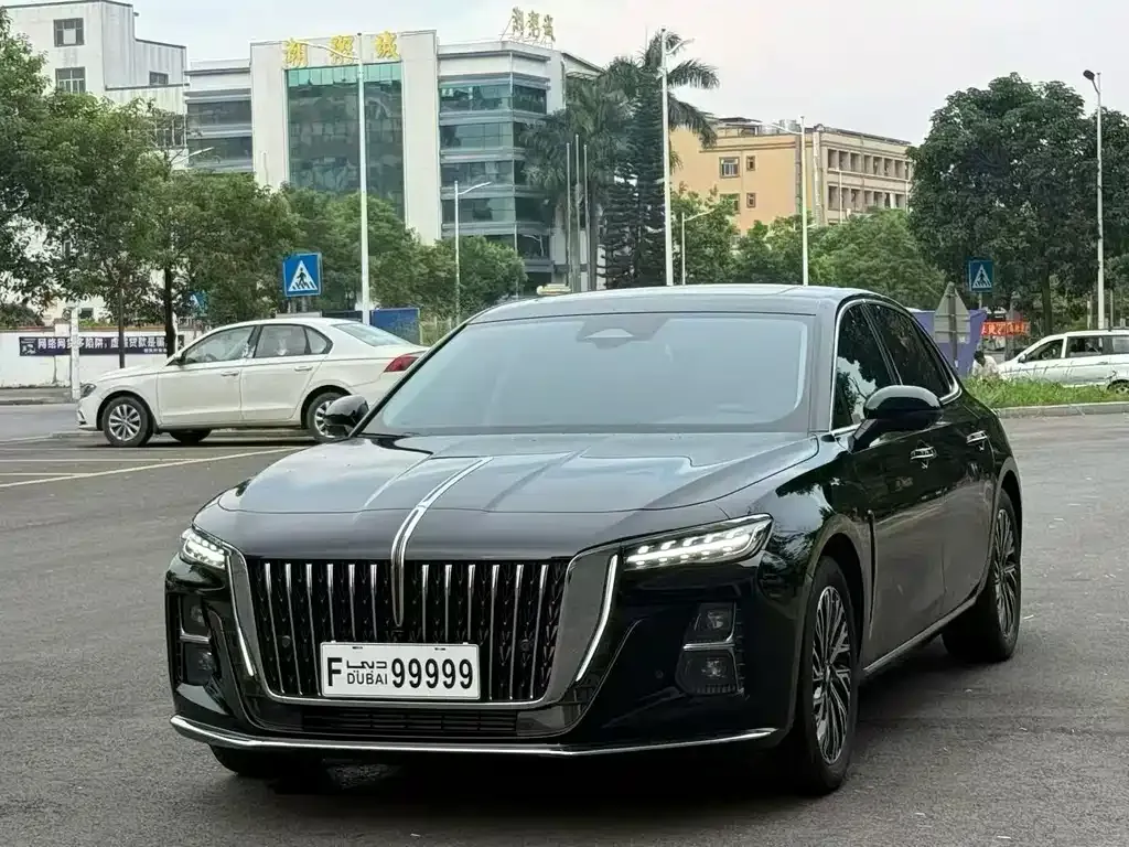 Hongqi H5 — фото 1
