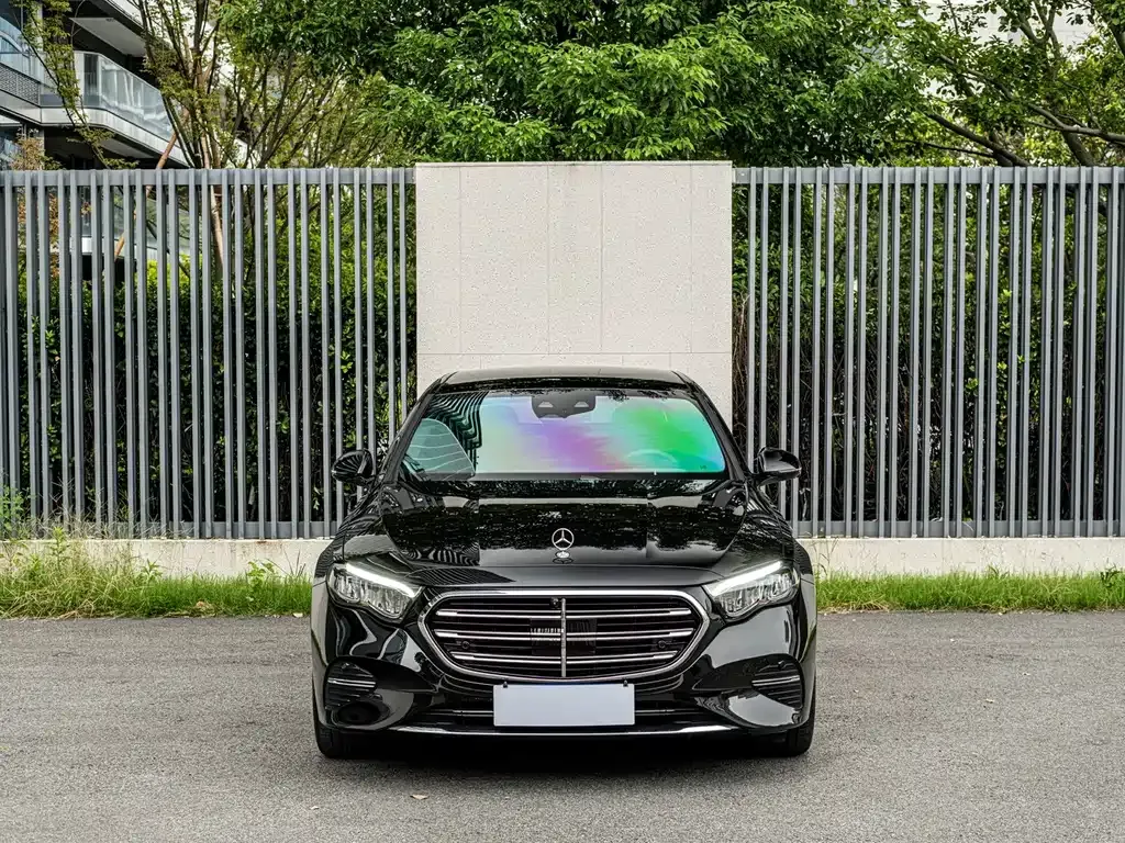 Mercedes-Benz E-Class — фото 8