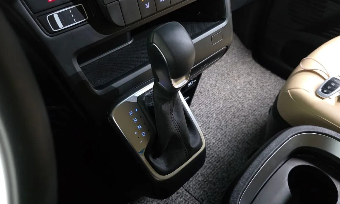 Hyundai Staria — фото 2