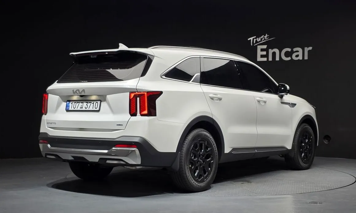 Kia Sorento — фото 7