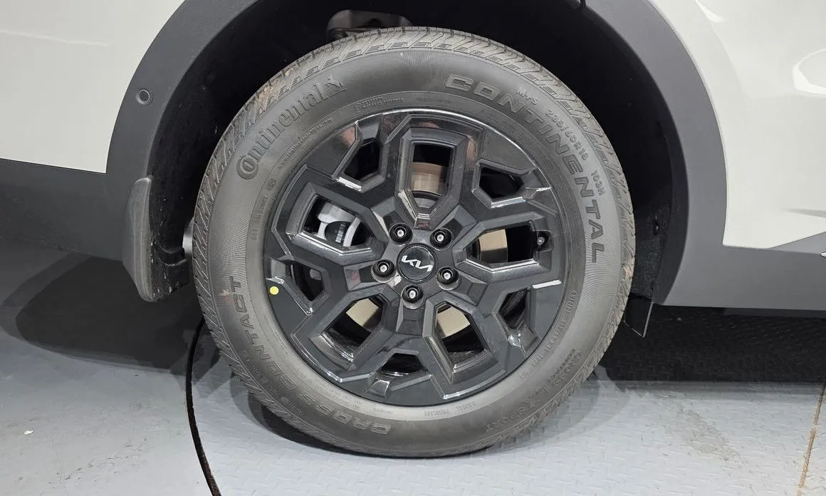 Kia Sorento — фото 5