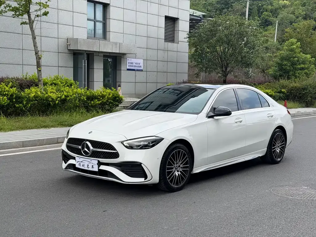 Mercedes-Benz C-Class — фото 1
