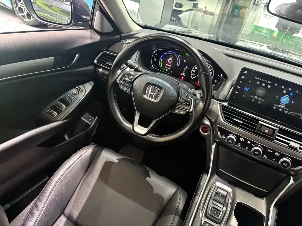 Honda Accord — фото 2
