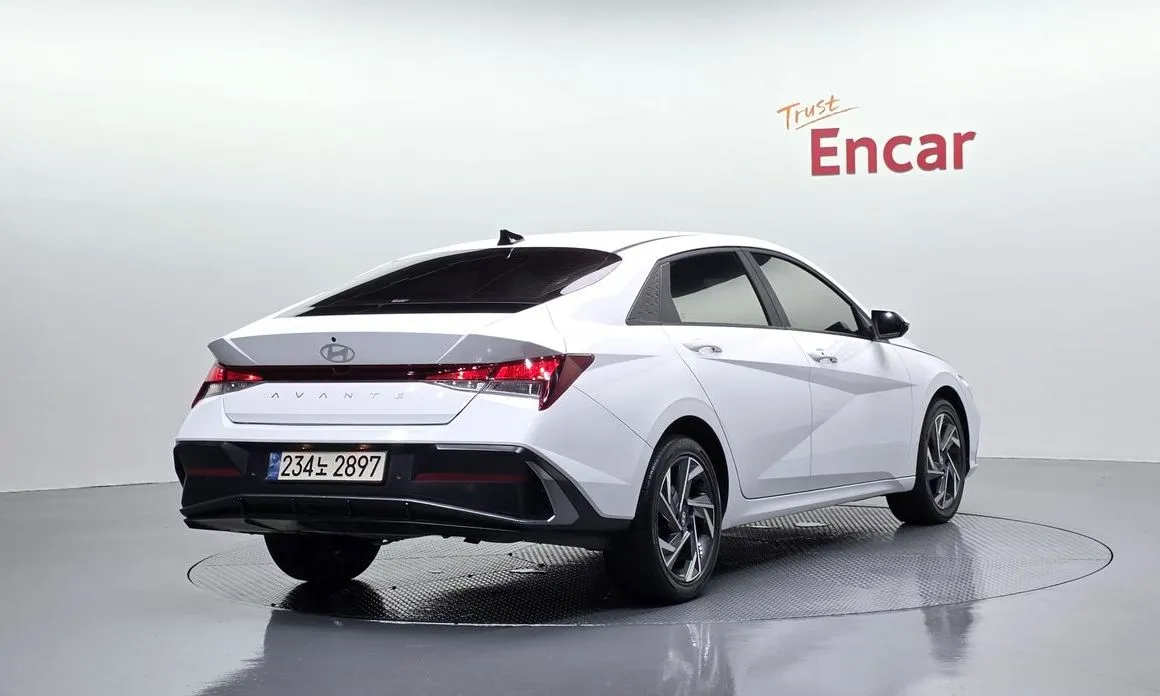 Hyundai AVANTE — фото 3