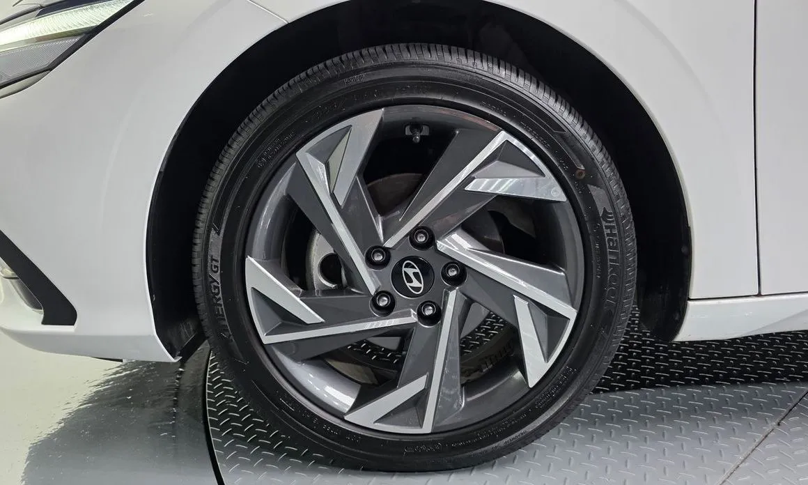 Hyundai AVANTE — фото 9