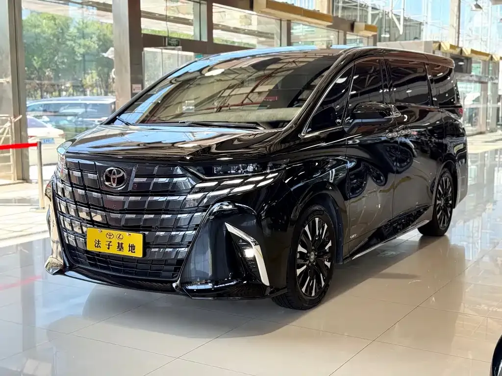 Toyota Alphard — фото 8